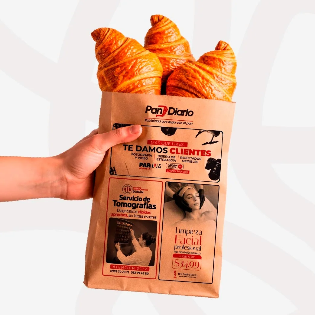 Pan recién horneado en la panadería